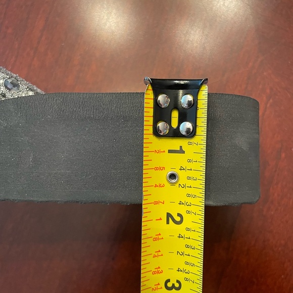 NWOT Yellow Box Platform Flip Flops with Silver Accents 11M - Picture 8 of 8